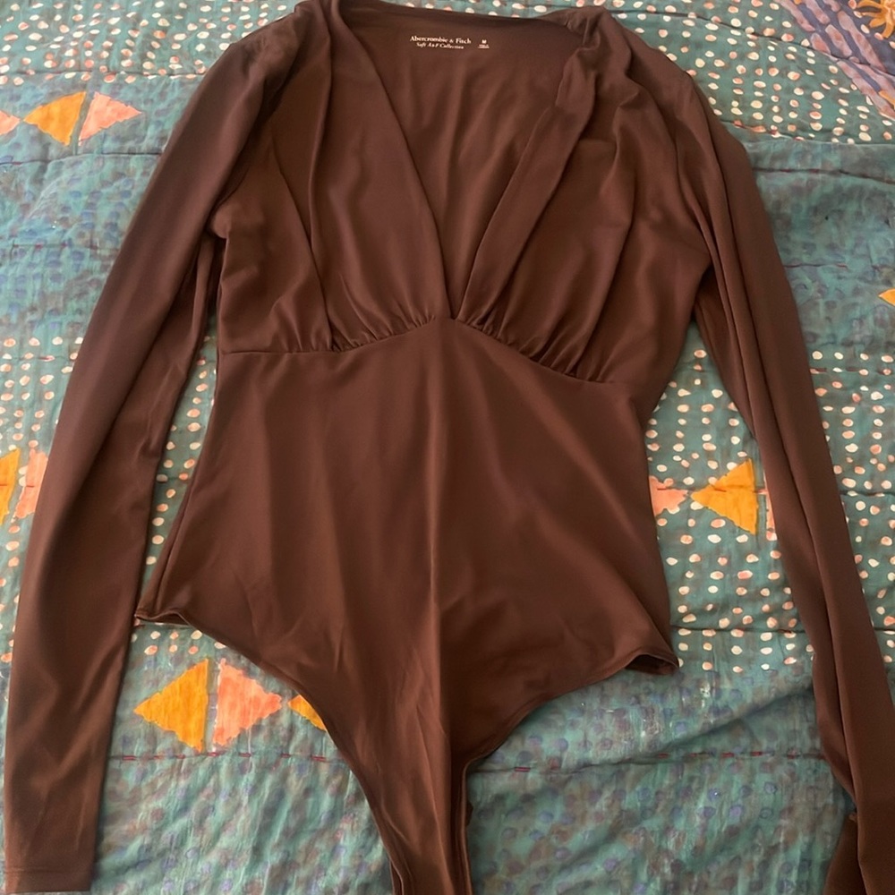 NWOT Brown long sleeve body suit